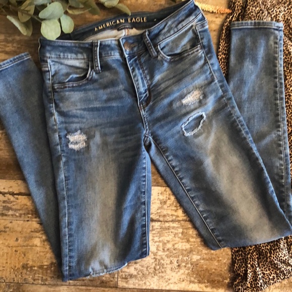 2 American Eagle Skinny Jeans 4 Long - Picture 1 of 5